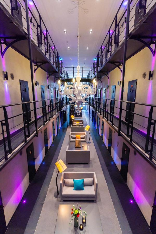 Het Arresthuis Roermond Eksteriør billede Interior of the hotel