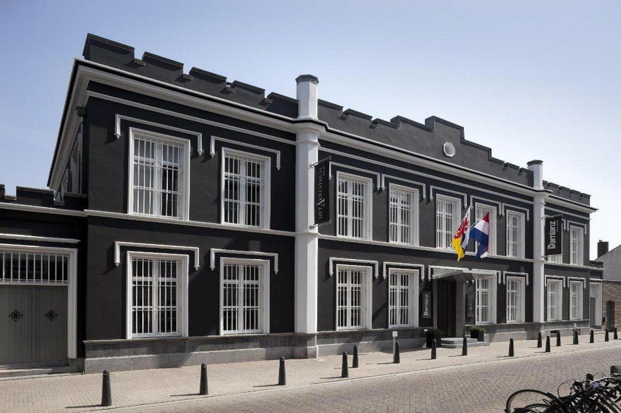 Het Arresthuis Roermond Eksteriør billede The House of Representatives of Aruba, Bonaire, Curaçao and St. Maarten