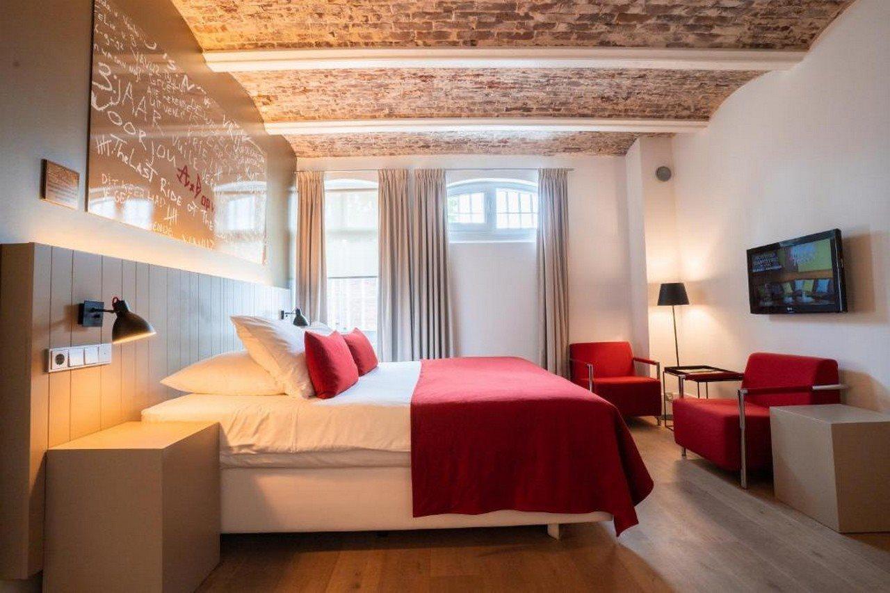 Het Arresthuis Roermond Eksteriør billede A room at the hotel