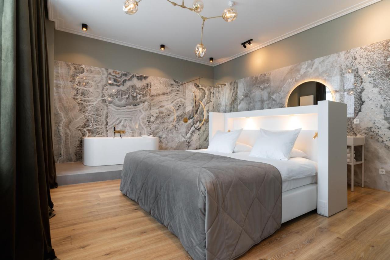 Het Arresthuis Roermond Eksteriør billede A room at the hotel