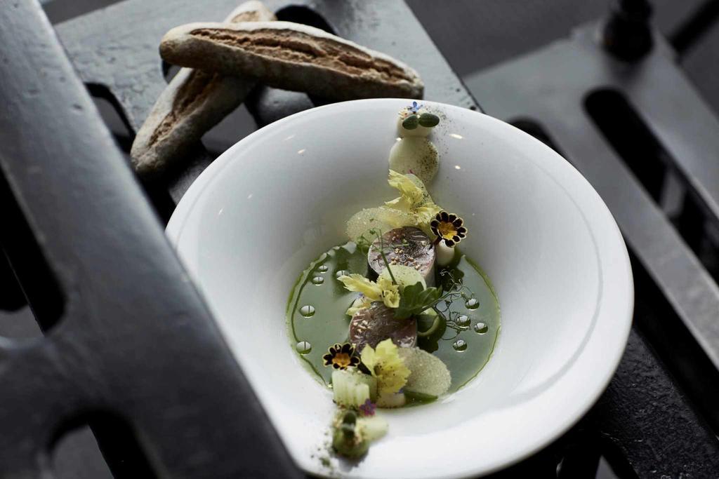 Het Arresthuis Roermond Eksteriør billede A dish at Noma